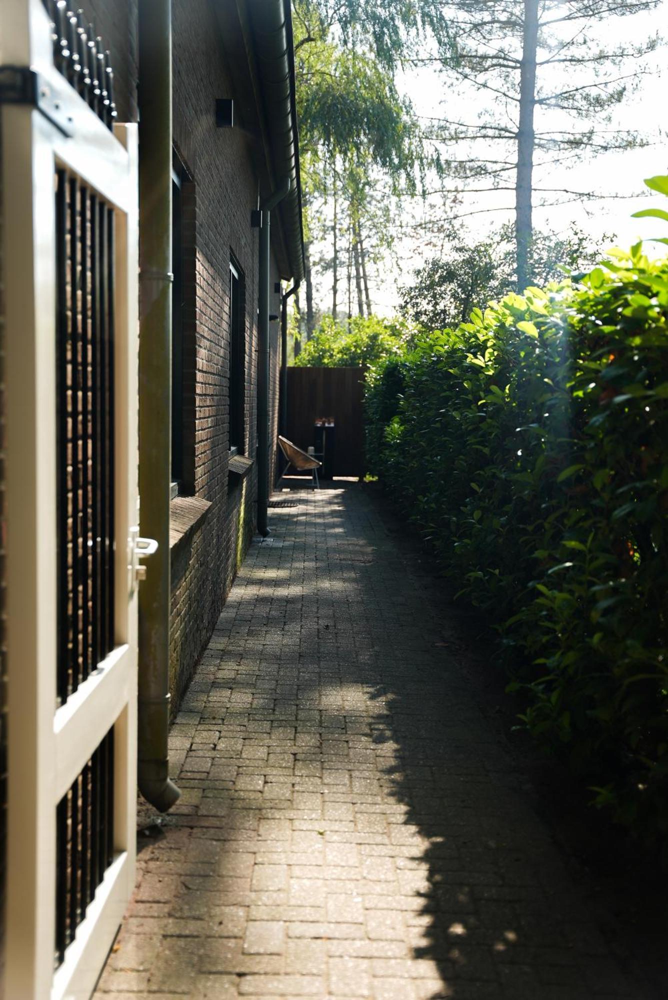 The Lodge Bed & Wellness Oisterwijk Sauna, Jacuzzi, Luxury Moergestel エクステリア 写真