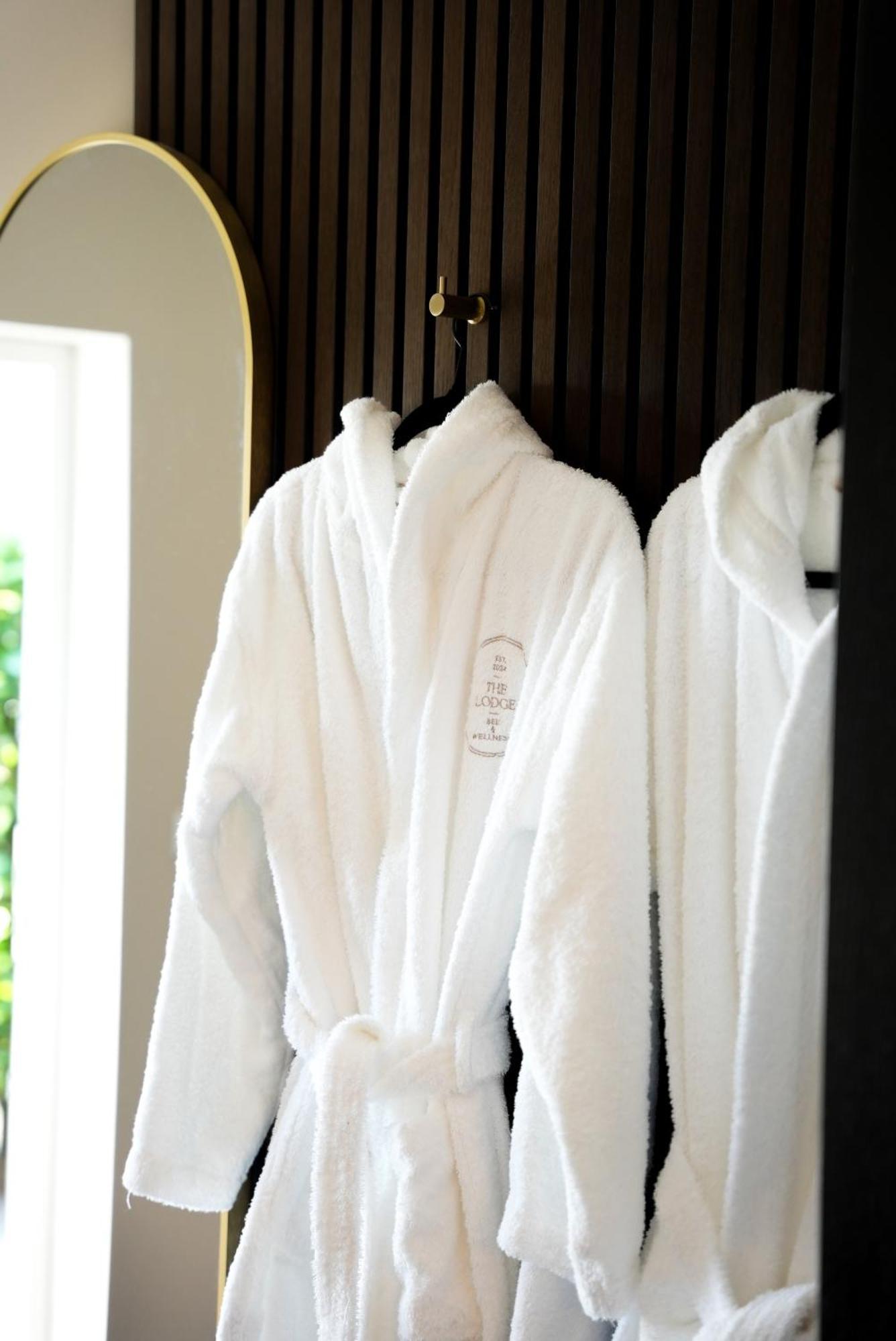 The Lodge Bed & Wellness Oisterwijk Sauna, Jacuzzi, Luxury Moergestel エクステリア 写真